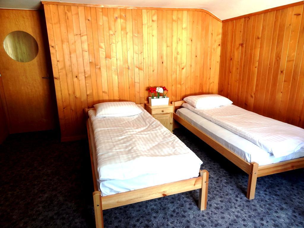 Base Cafe Daire Lauterbrunnen Dış mekan fotoğraf